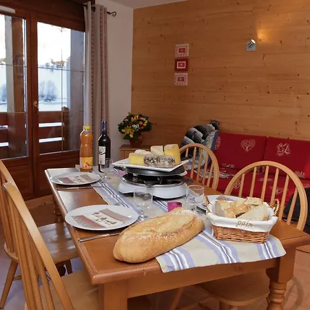 Holiday Les Chalets Des Evettes 1 Chalet *
